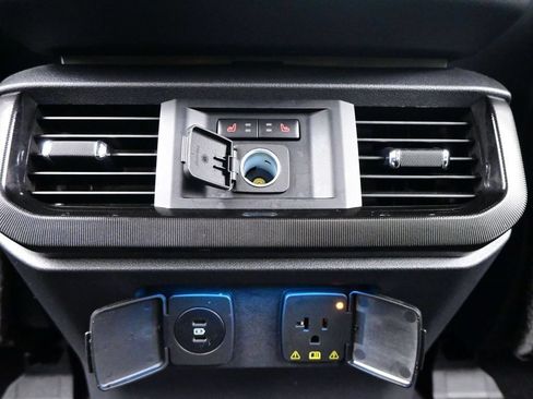 Used 2024 Ford F150 Lightning Platinum AWD/4WD image 28