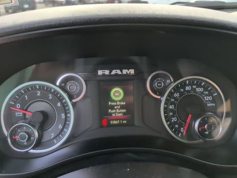 Used 2024 RAM 2500 Tradesman w/ Chrome Appearance Group image 12