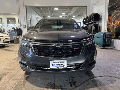 Certified 2022 Chevrolet Equinox RS image 2