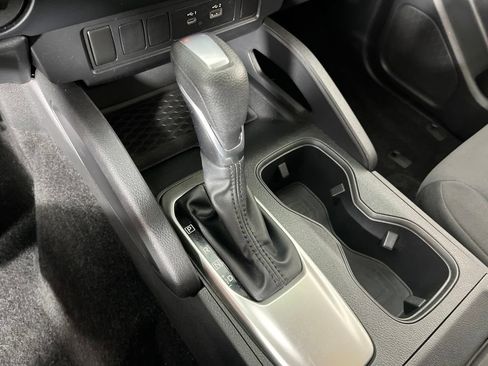 Used 2022 Nissan Frontier S AWD/4WD image 29