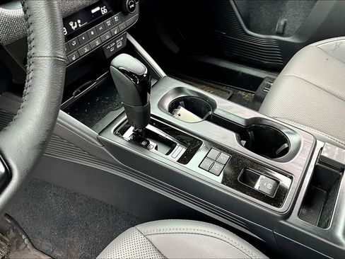 Used 2026 Subaru Outback Limited AWD/4WD image 15