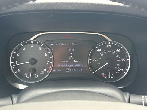 Used 2024 Nissan Frontier SV w/ SV Convenience Package RWD image 13
