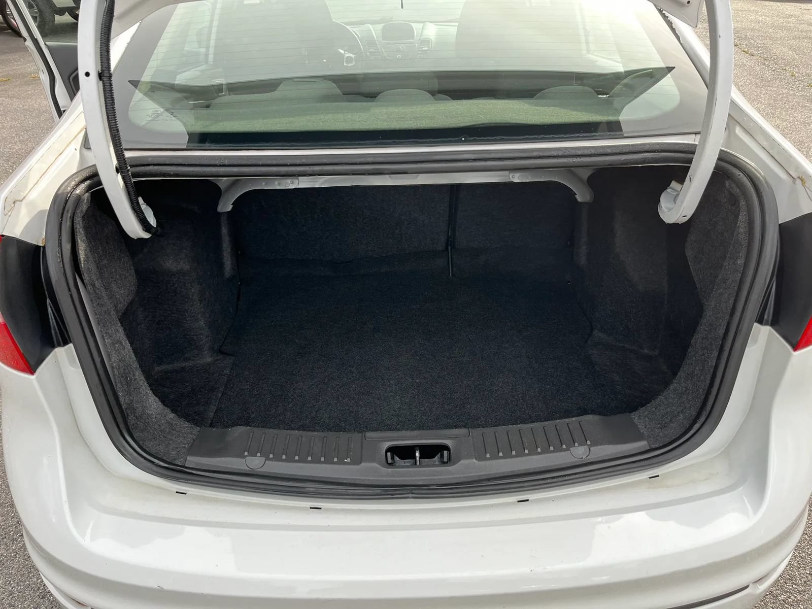 Used 2015 Ford Fiesta SE FWD image 19