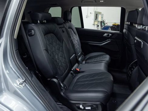 Certified 2025 BMW X7 xDrive40i AWD/4WD image 24