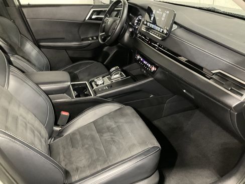 Used 2024 Mitsubishi Outlander Ralliart image 24