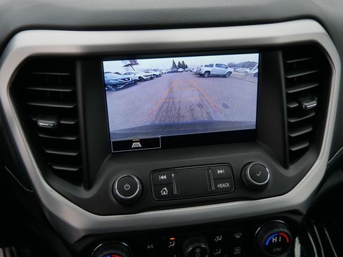 Used 2023 GMC Acadia SLT w/ LPO, Floor Liner Package image 33