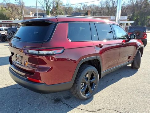 New 2025 Jeep Grand Cherokee L Limited image 4