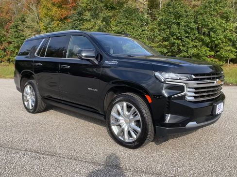 Used 2021 Chevrolet Tahoe High Country w/ Premium Package image 3