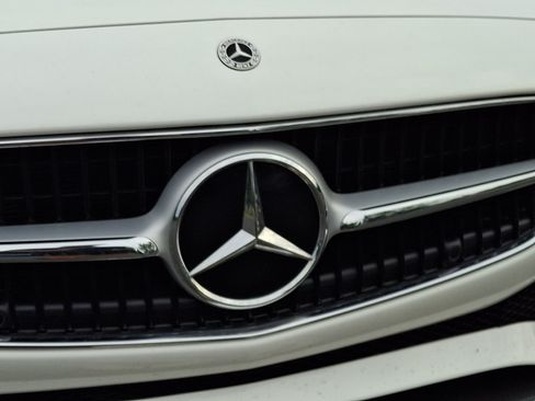 Used 2023 Mercedes-Benz C 300 4MATIC Sedan image 8