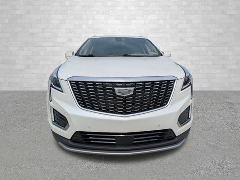 Used 2021 Cadillac XT5 Premium Luxury w/ Platinum Package FWD image 6