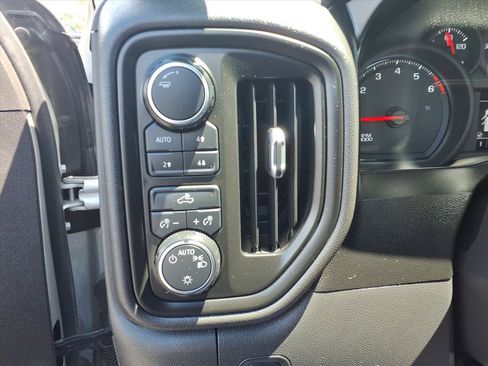 Used 2020 Chevrolet Silverado 1500 Custom Trail Boss w/ Custom Convenience Package AWD/4WD image 18