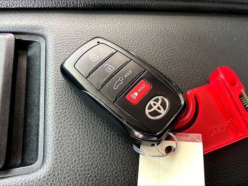 Used 2024 Toyota Grand Highlander Limited image 32