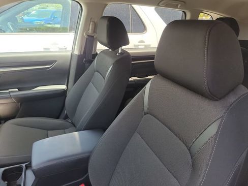 Used 2025 Honda CR-V LX image 8