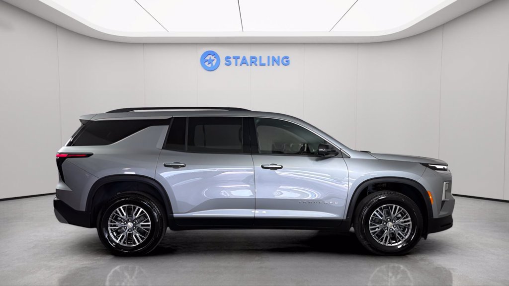 Certified 2026 Chevrolet Traverse LT w/ Driver Confidence Package FWD image 11