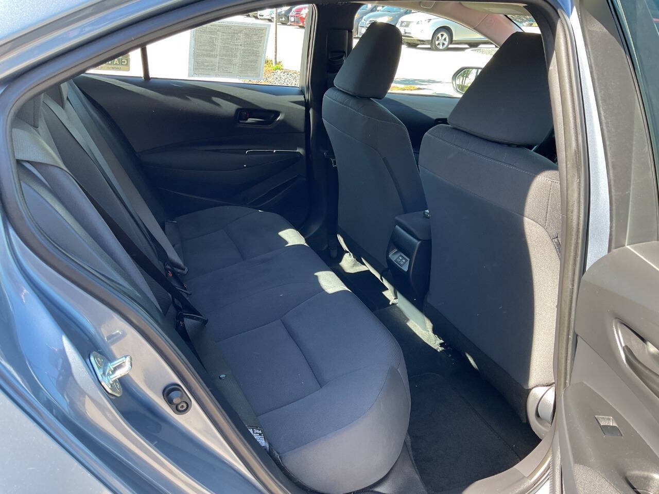 Used 2023 Toyota Corolla LE FWD image 39