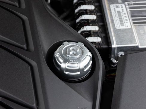 Used 2023 Bentley Bentayga Extended Wheelbase image 94