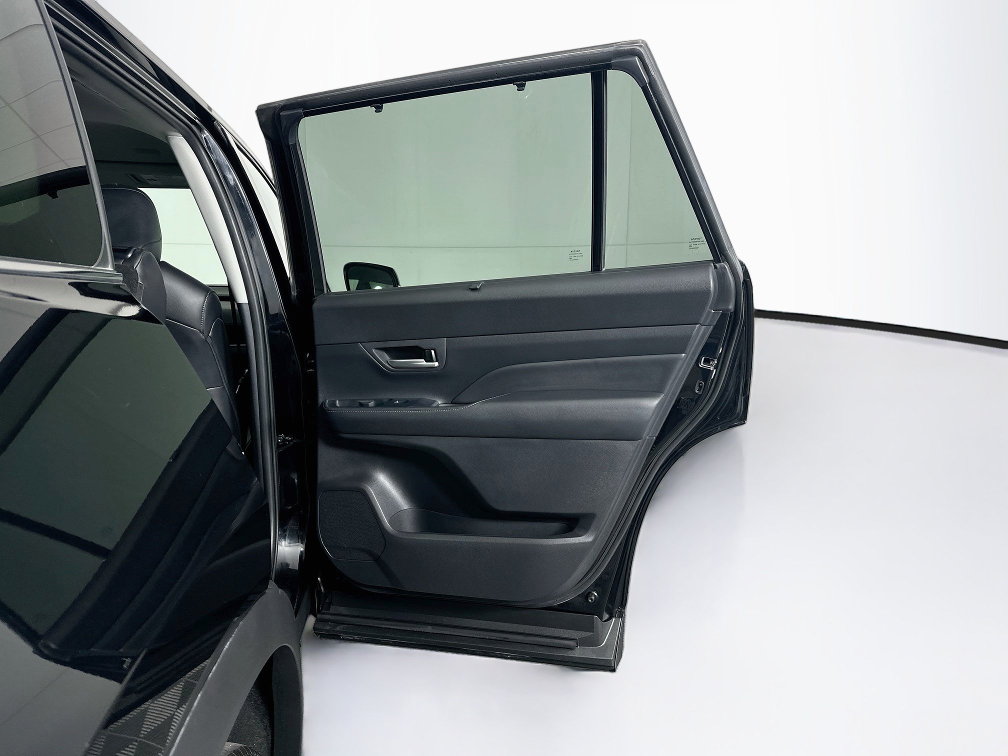 Used 2025 Toyota Grand Highlander AWD image 32