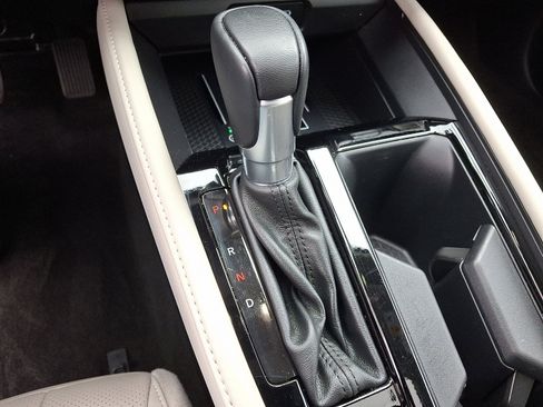 Used 2024 Honda Accord Touring image 15