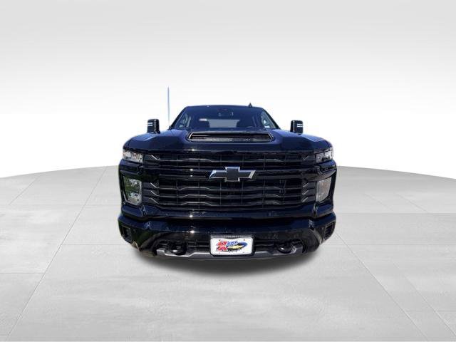 Used 2026 Chevrolet Silverado 2500 Custom w/ Custom Value Package AWD/4WD image 3