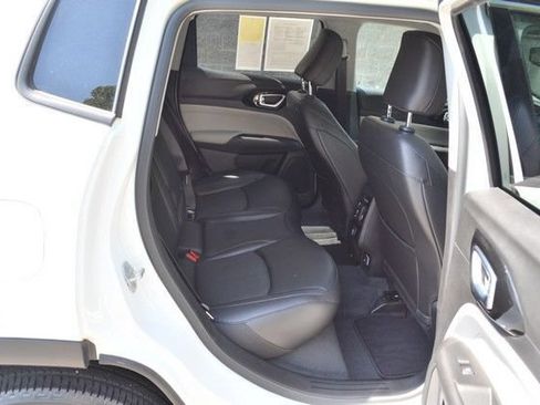 Used 2022 Jeep Compass Limited AWD/4WD image 33