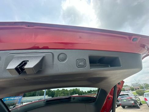 Used 2024 Chevrolet Equinox LT FWD image 45
