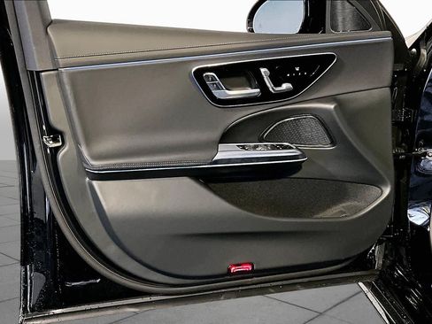 New 2026 Mercedes-Benz E 350 4MATIC Sedan image 11