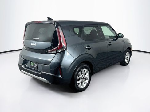 Used 2025 Kia Soul LX w/ LX Technology Package FWD image 9