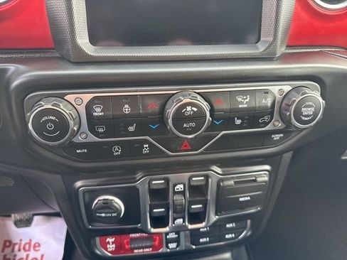 Used 2022 Jeep Wrangler Unlimited Rubicon AWD/4WD image 29