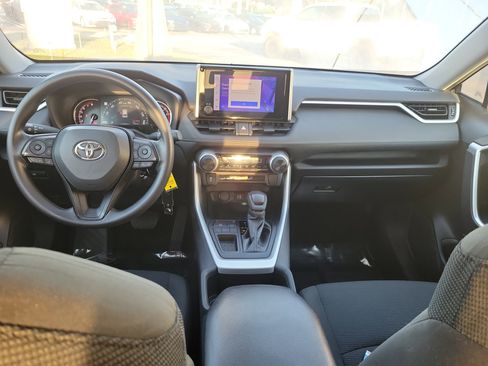 Used 2023 Toyota RAV4 LE image 11