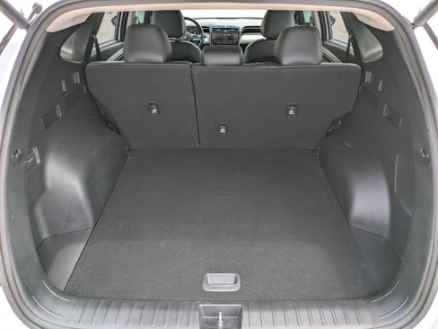 Used 2022 Hyundai Tucson Limited w/ Cargo Package FWD image 11