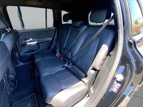 Used 2021 Mercedes-Benz GLB 250 4MATIC image 20