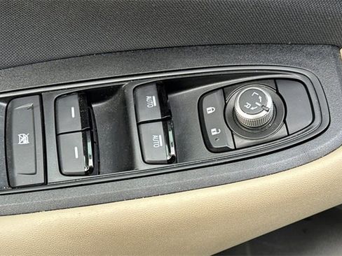 Used 2025 Subaru Outback Premium w/ Popular Package #1 image 12