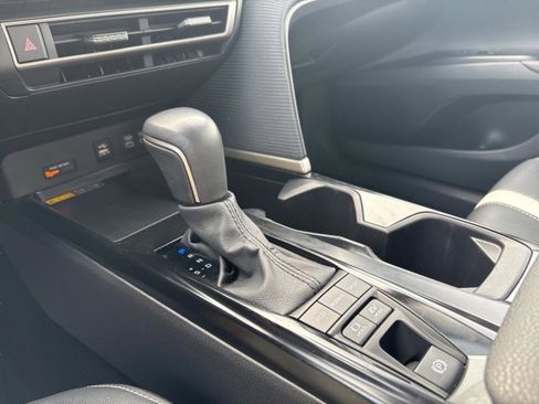 Certified 2025 Toyota Camry SE w/ Convenience Package image 19