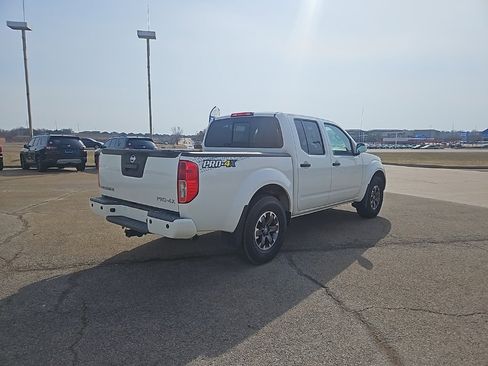 Used 2019 Nissan Frontier PRO-4X image 5