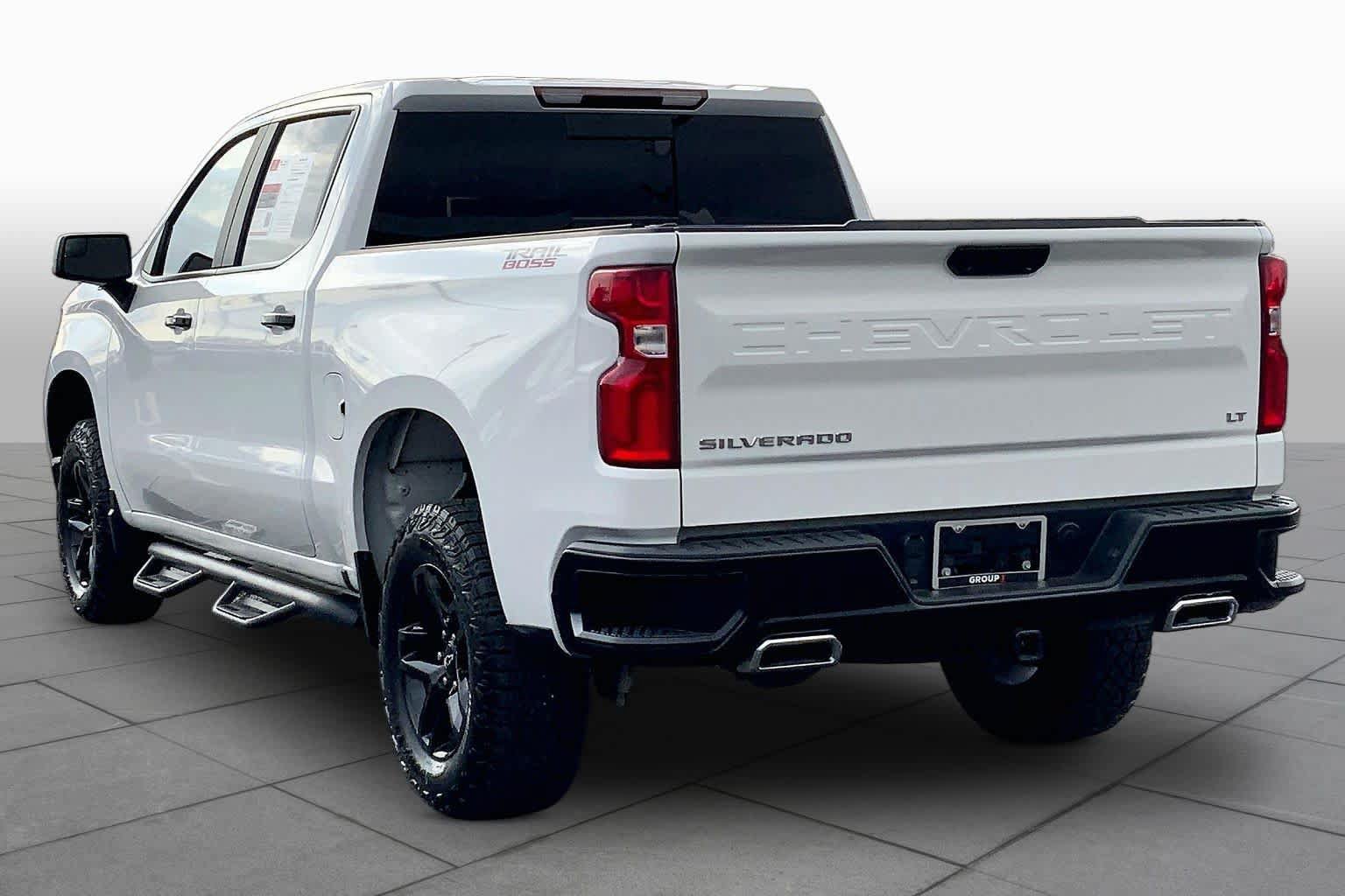 Used 2024 Chevrolet Silverado 1500 LT Trail Boss w/ Convenience Package II AWD/4WD image 12