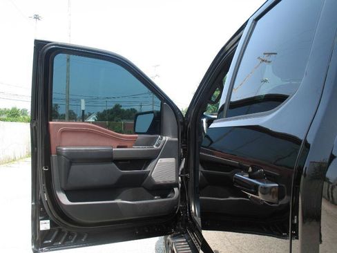 Used 2022 Ford F150 Lariat AWD/4WD image 14