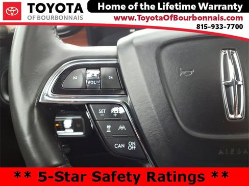 Used 2022 Lincoln Nautilus Reserve image 24