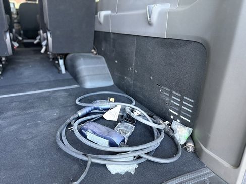 Used 2021 Ford Transit 350 XLT image 9