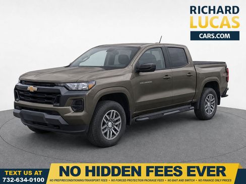 Used 2023 Chevrolet Colorado LT w/ LT Convenience Package II AWD/4WD image 1