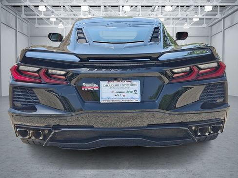 Used 2022 Chevrolet Corvette Stingray Coupe w/ Z51 Performance Package RWD image 4