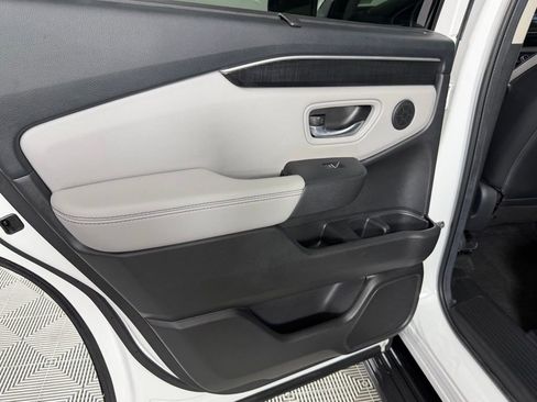 Used 2024 Honda Pilot Elite image 27