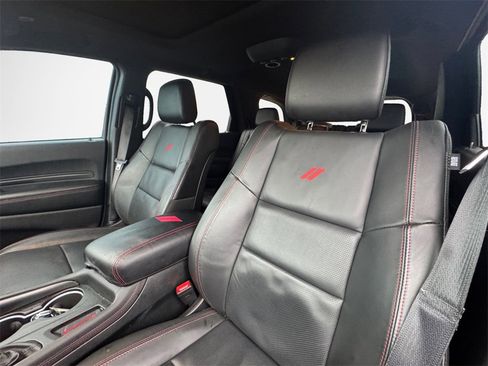 Certified 2025 Dodge Durango GT image 26
