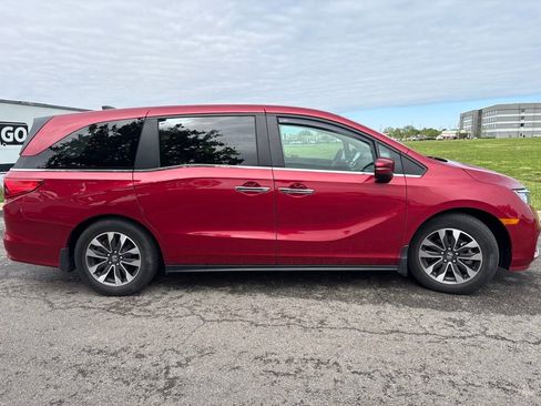 Used 2024 Honda Odyssey EX-L image 13