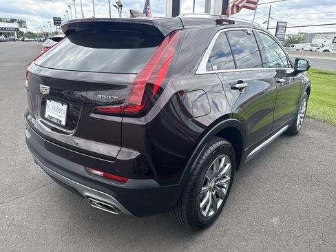Used 2021 Cadillac XT4 Premium Luxury image 6