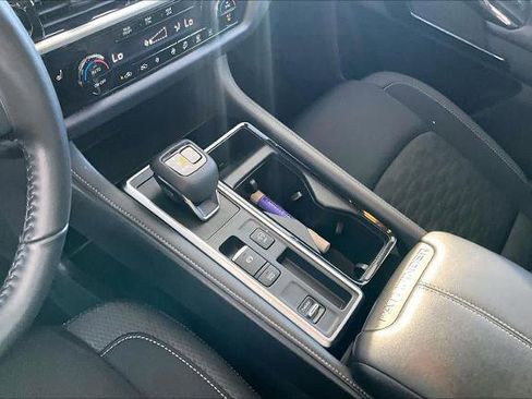 Certified 2024 Nissan Pathfinder SV image 15