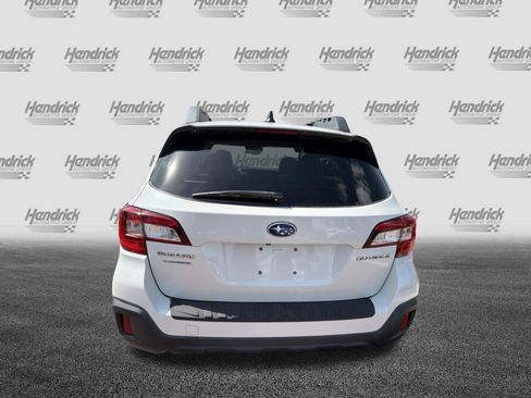 Used 2019 Subaru Outback 2.5i Premium image 9
