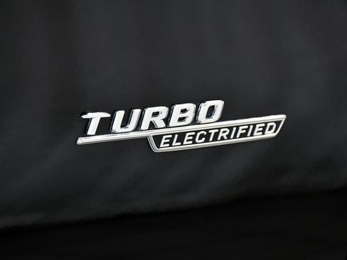 Used 2024 Mercedes-Benz C 43 AMG 4MATIC Sedan image 96