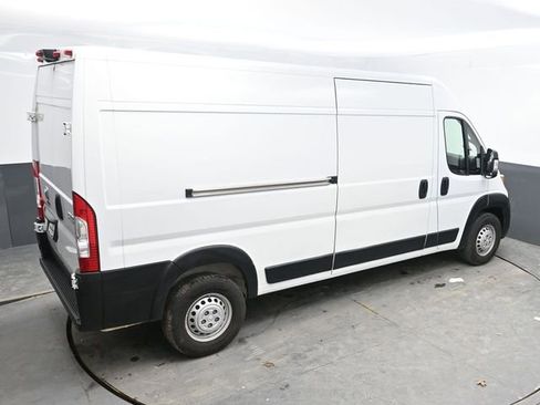 Used 2025 RAM ProMaster 2500 w/ Convenience Group image 27