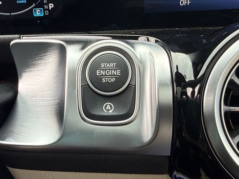 New 2026 Mercedes-Benz GLB 250 4MATIC image 36