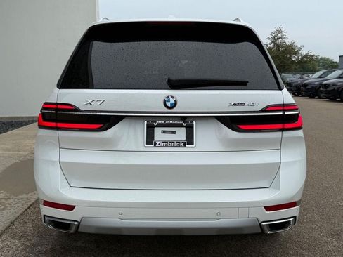 Used 2024 BMW X7 xDrive40i w/ Premium Package AWD/4WD image 4